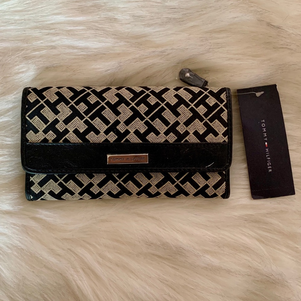 Gorgeous Wallet, Clutch